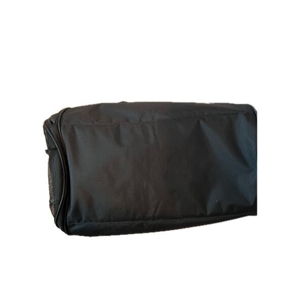 The Street Black Duffel Bag 16"x10"x10" Zipped - Picture 4 of 6